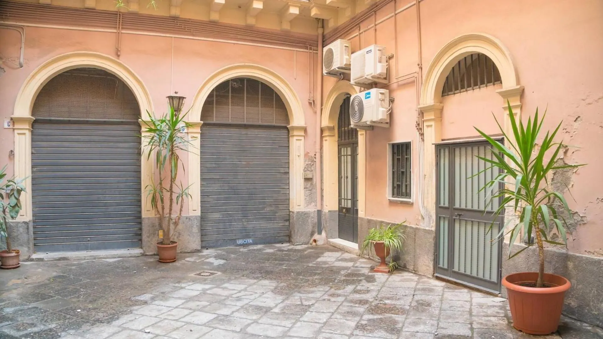 Central Station House Mario كاتانيا إيطاليا